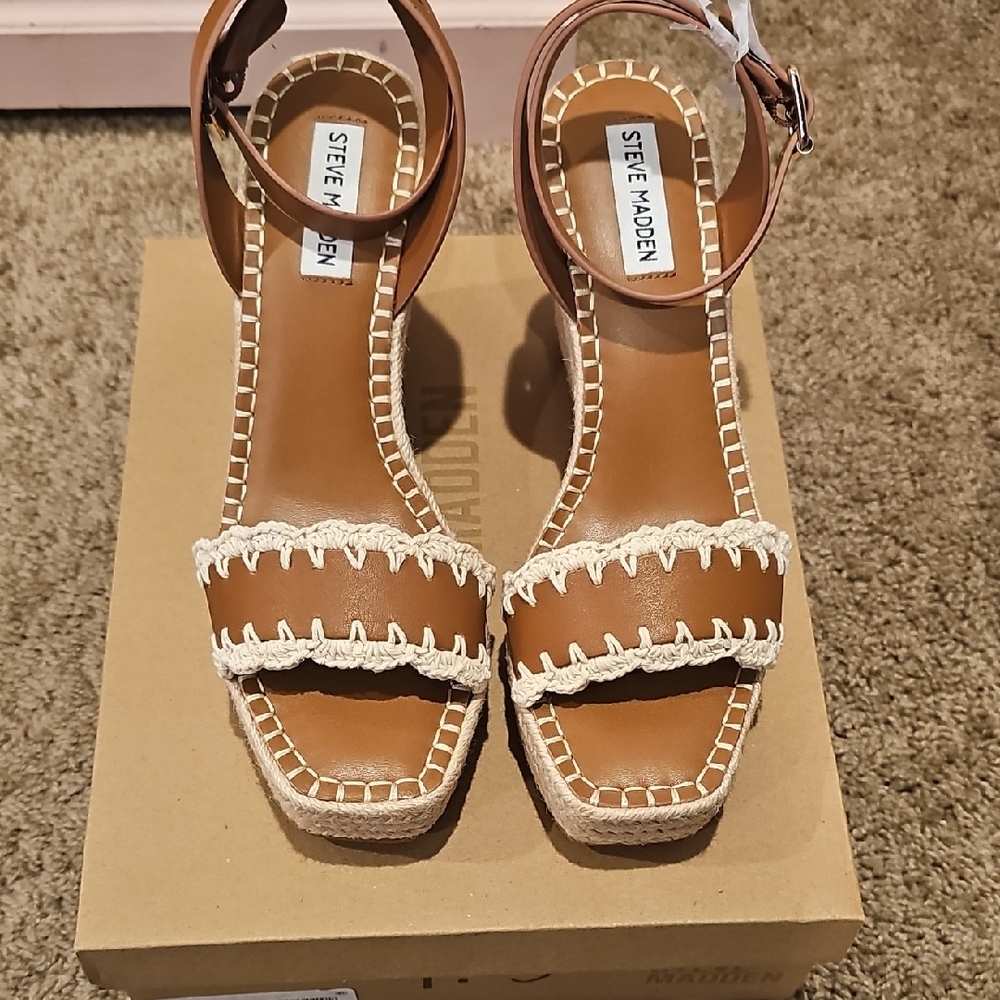 Steve Madden Brown Espadrilles with Classic Design